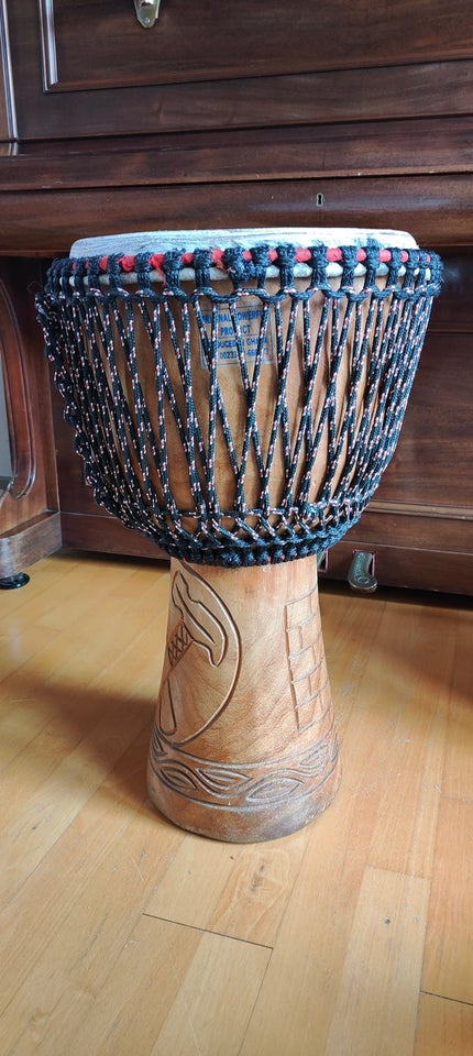 Djembe, POWERFUL of GHANA 15"