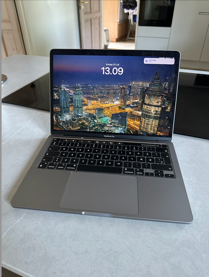 MacBook Pro M2 2022 8 GB ram