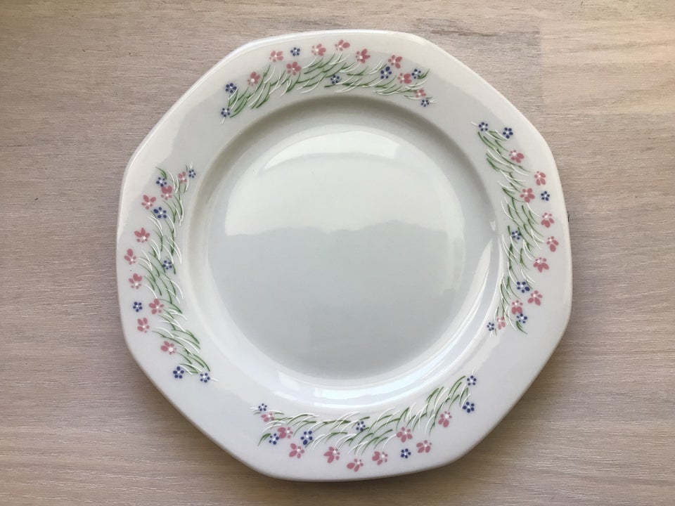 Porcelæn, Kaffekop og underkop med