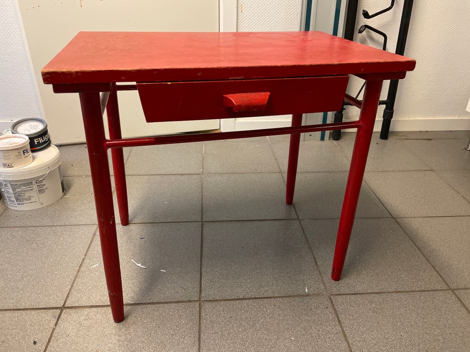 Sofabord, Fint gammelt skolebord,