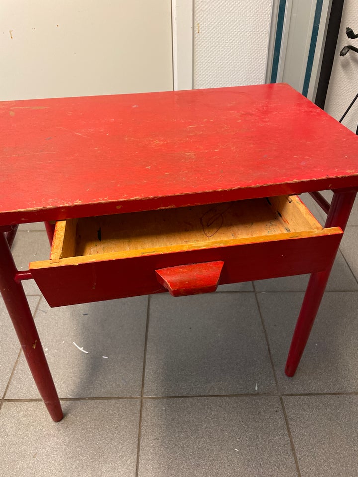 Sofabord, Fint gammelt skolebord,