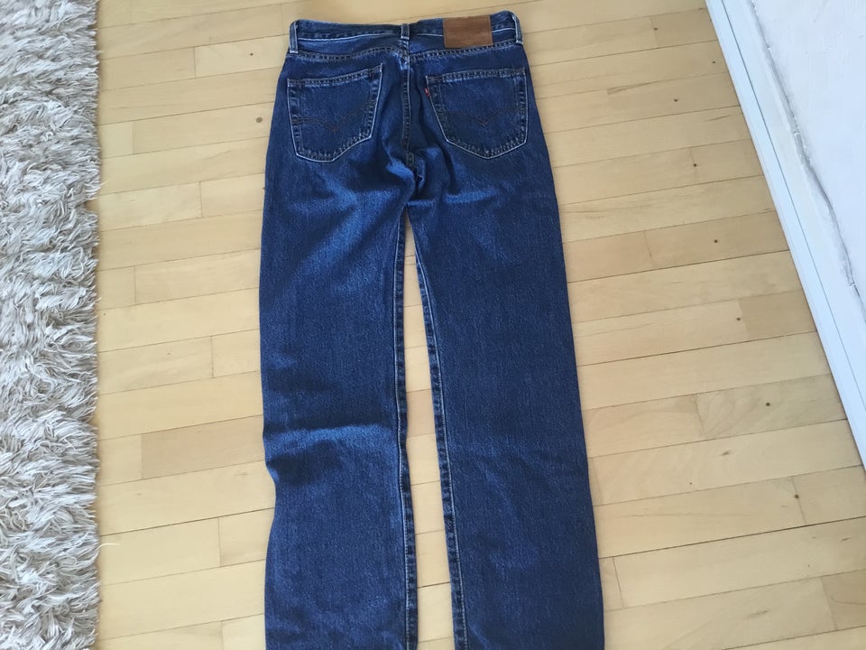 Jeans Levis str 28