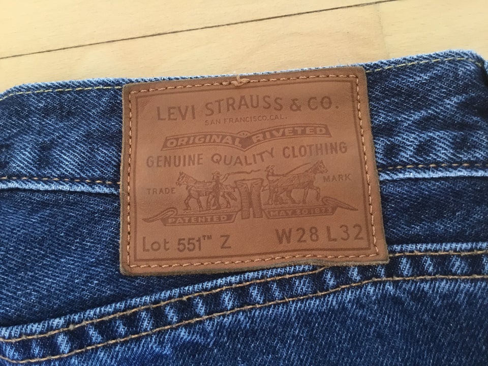 Jeans Levis str 28