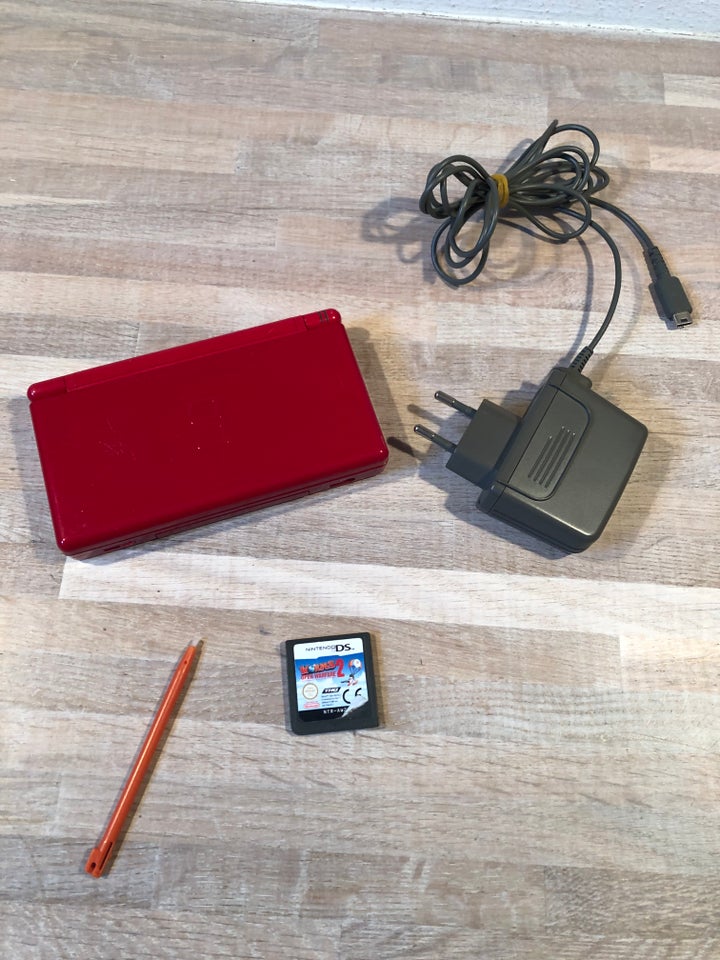 Nintendo DS Lite, Rød, God