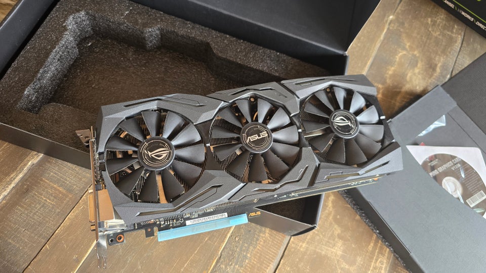 Asus Strix GTX 1080 Asus 8 GB RAM