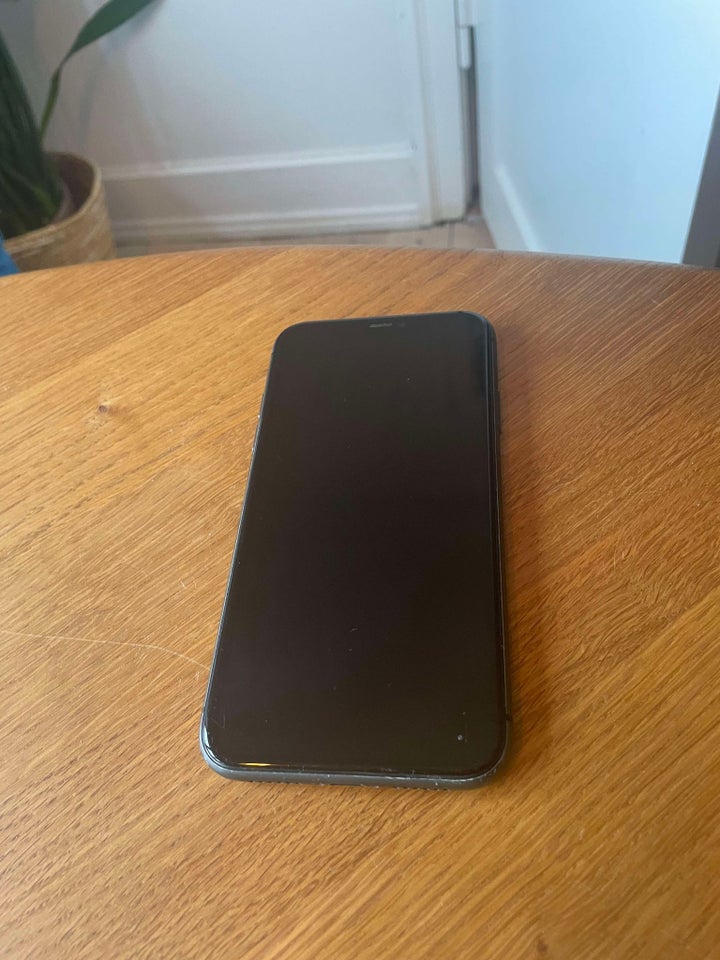 iPhone 11, 64 GB, sort