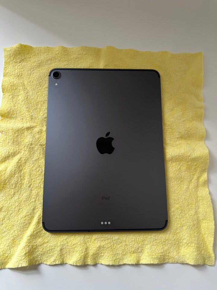 iPad Pro 3, 64 GB, sort