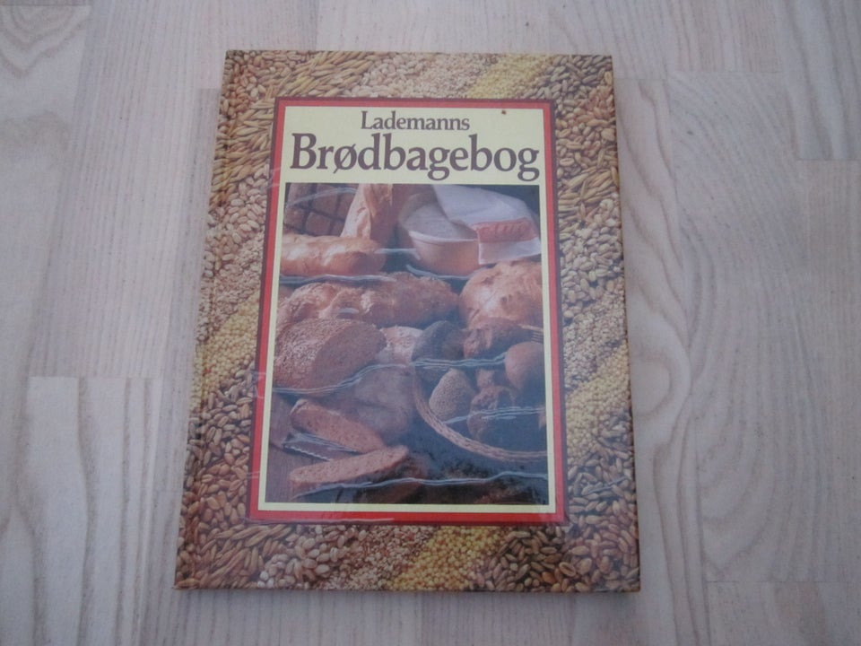 Lademanns Brødbagebog, emne: mad