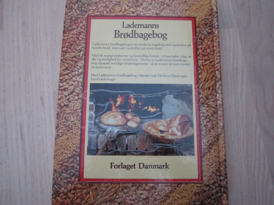 Lademanns Brødbagebog, emne: mad