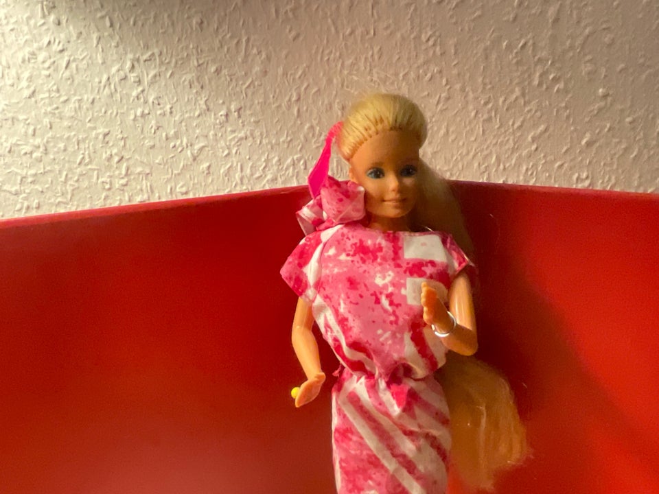 Barbie, Barbie retro