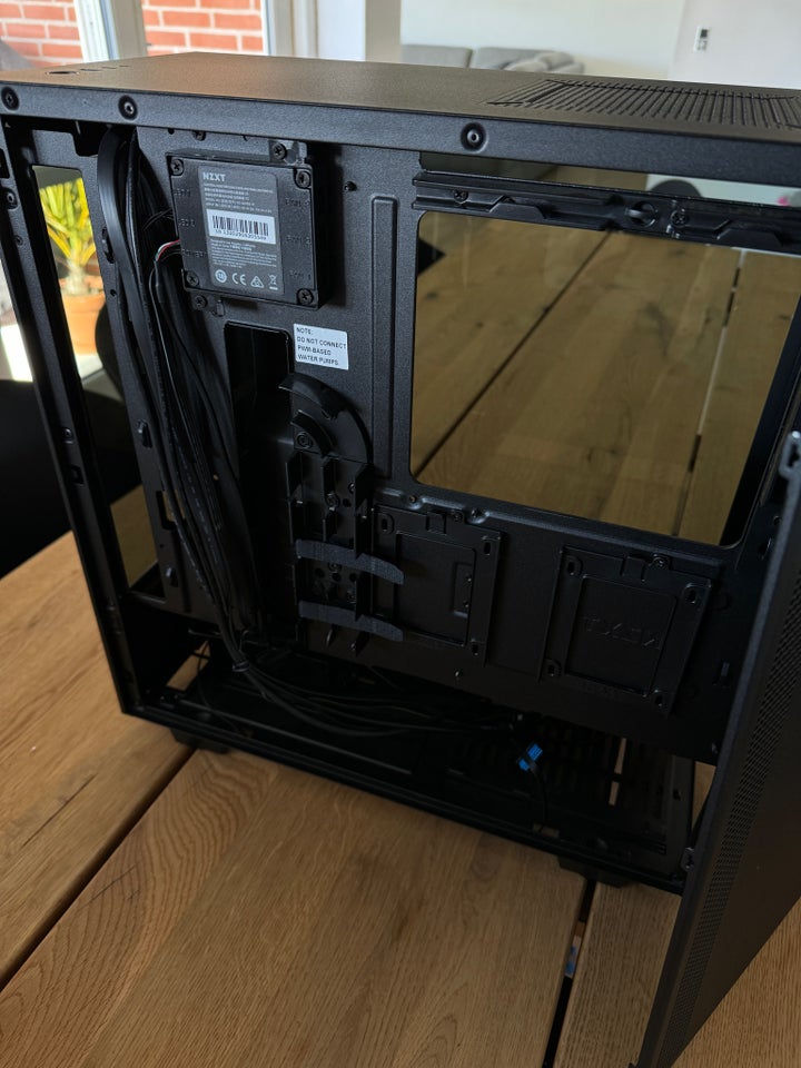 Kabinet, NZXT H510 Elite, God