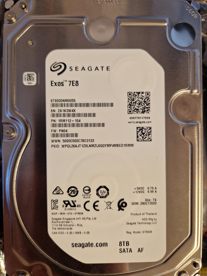 Seagate, 8000 GB, Perfekt