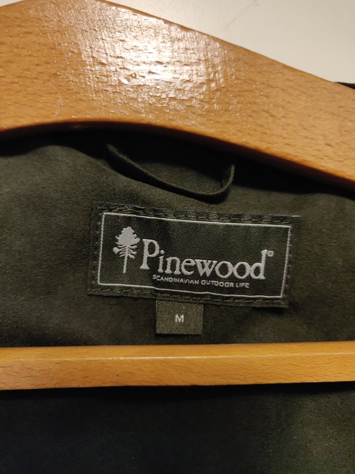 Andet, Pinewood