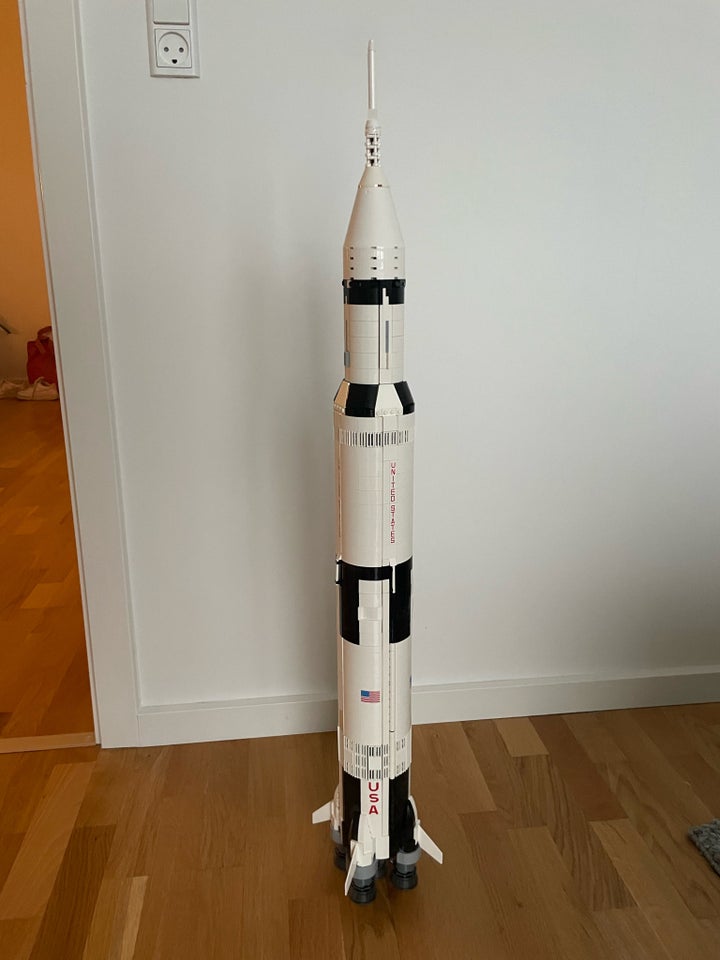 Lego andet, Saturn V