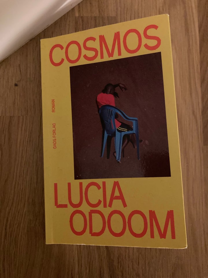 Cosmos, Lucia Odoom, genre: roman