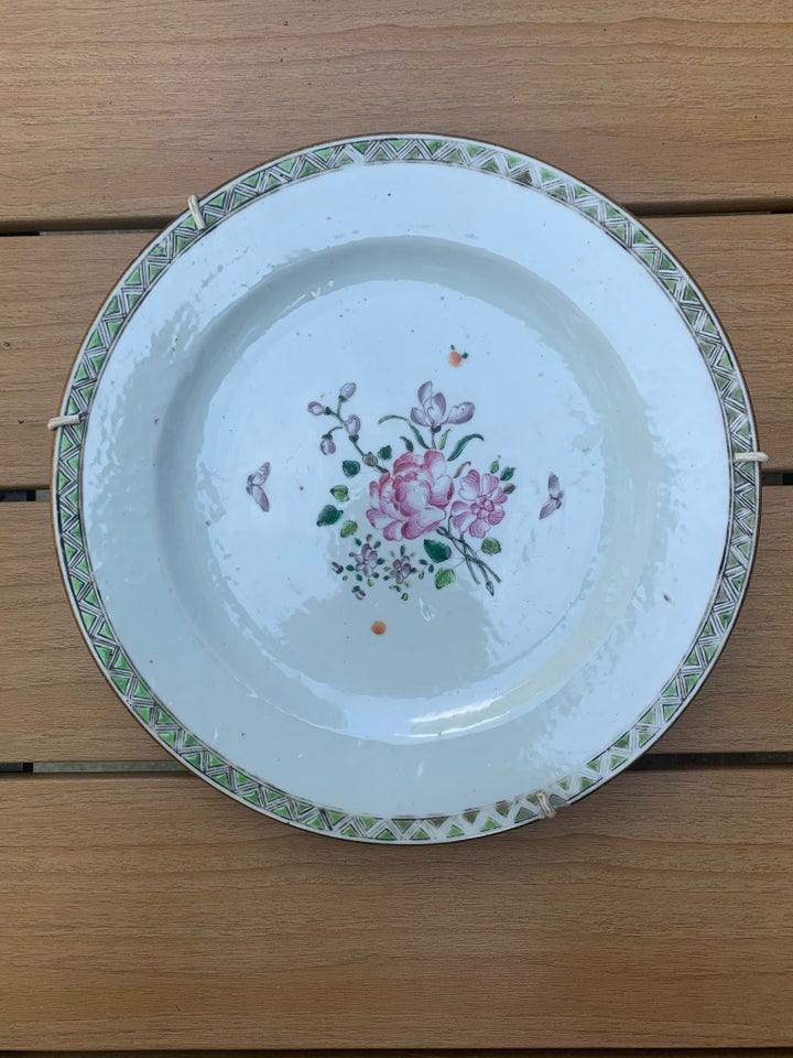 Famille rose tallerken Porcelæn 