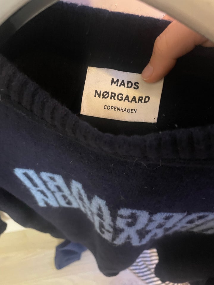 Andet, Mads Nørgaard , str. 34