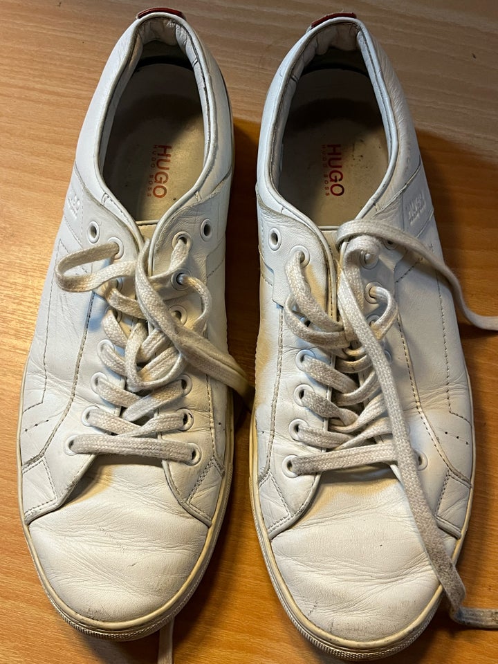 Sneakers, Hugo Boss, str. 43