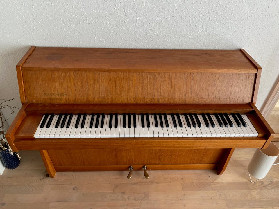 Pianette, Nylund  Søn