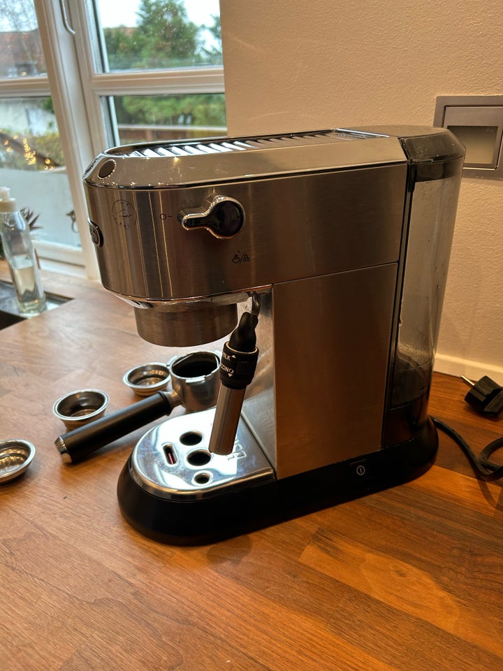 Espresso kaffemaskine, Delonghi