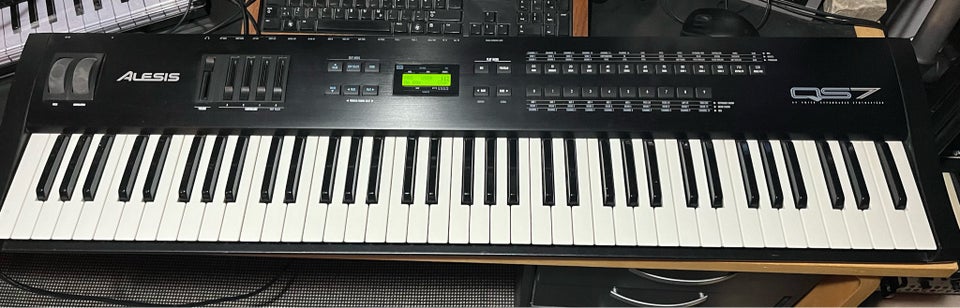 Synthesizer, Alesis QS7