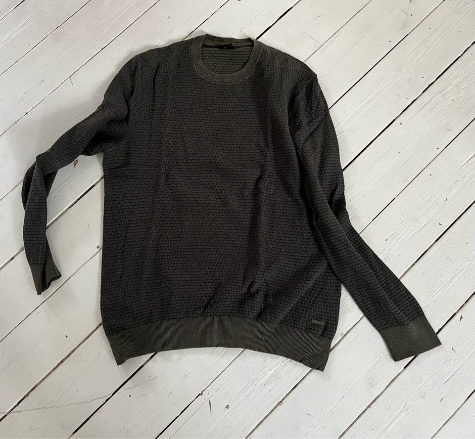 Sweatshirt Hugo Boss str XL