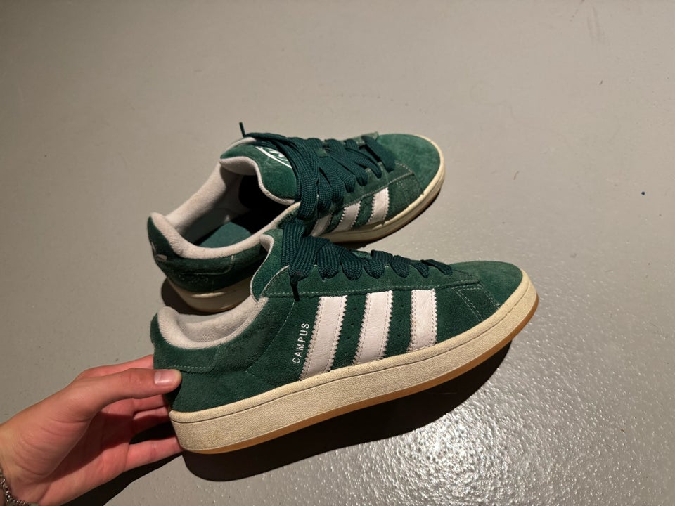 Sneakers Adidas  str 435