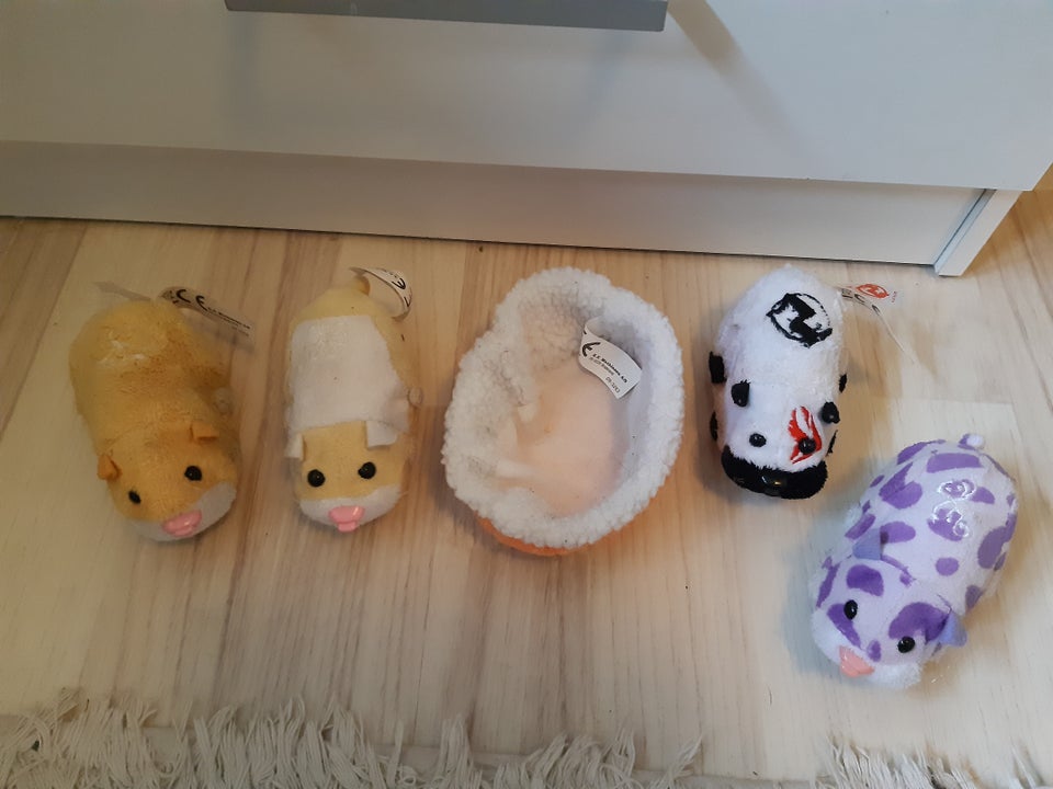 Zhu Zhu Pets, 4 hamstere  kurv, Det