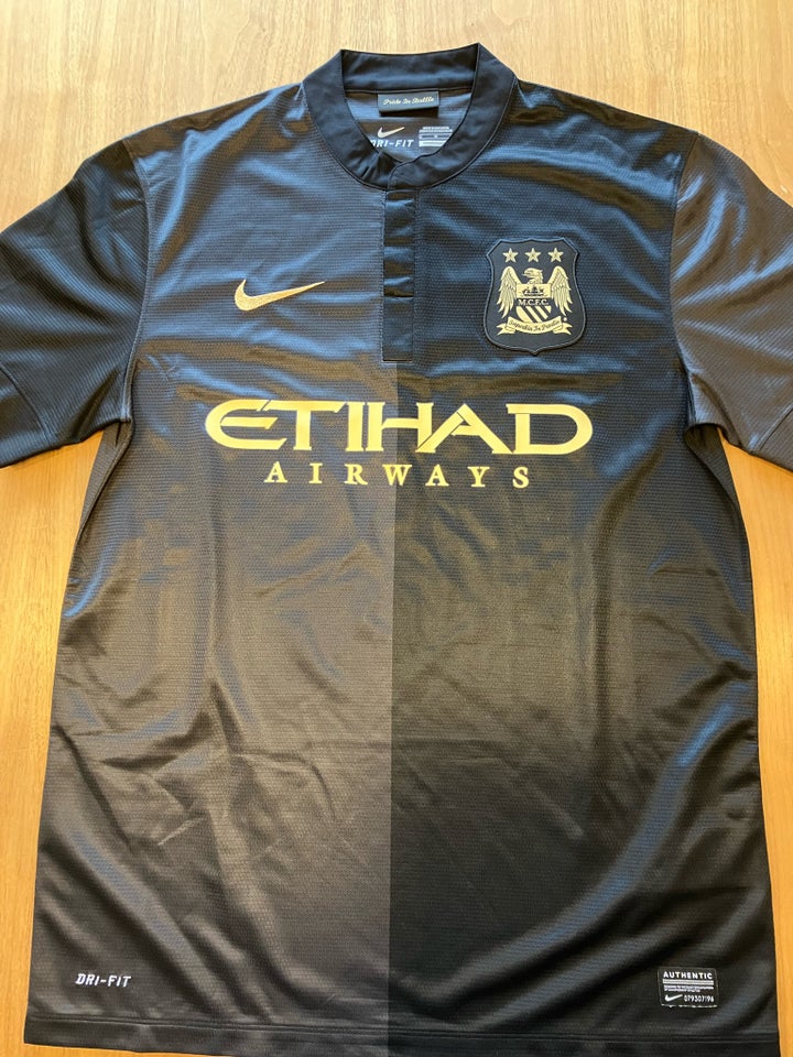 Fodboldtrøje, Manchester City