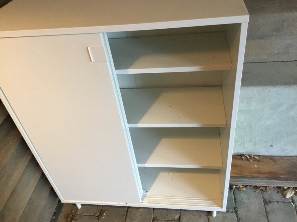 Vægskab Ikea b: 80 d: 35 h: 102