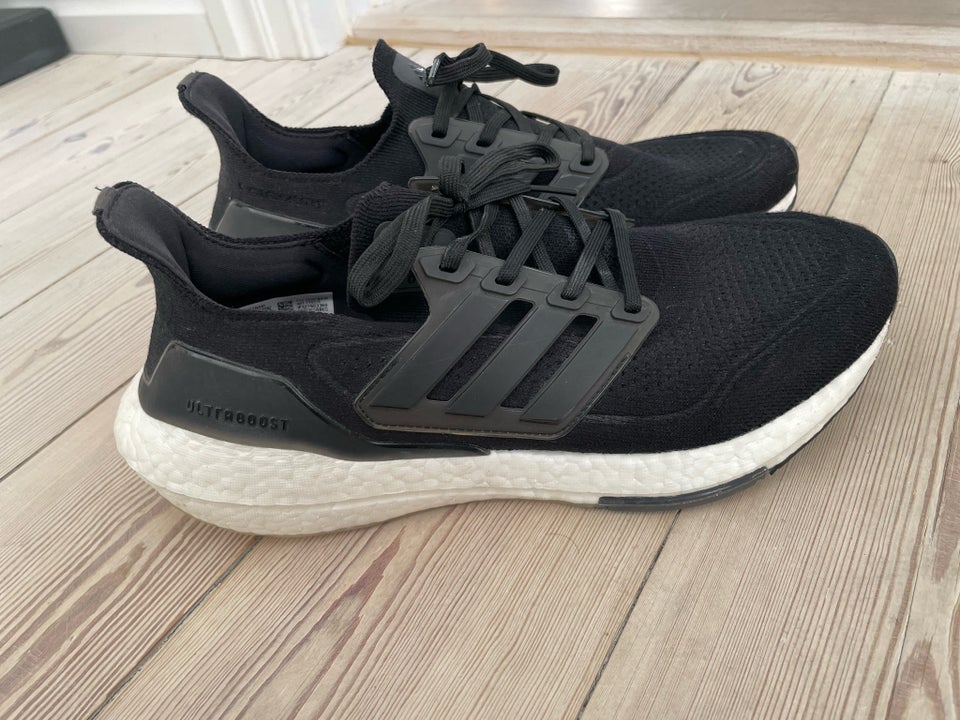 Fritidssko, Adidas Ultraboost,