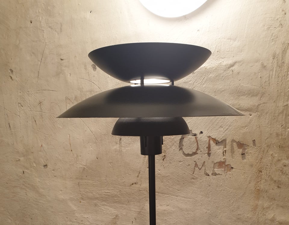 Standerlampe Gulvlampe