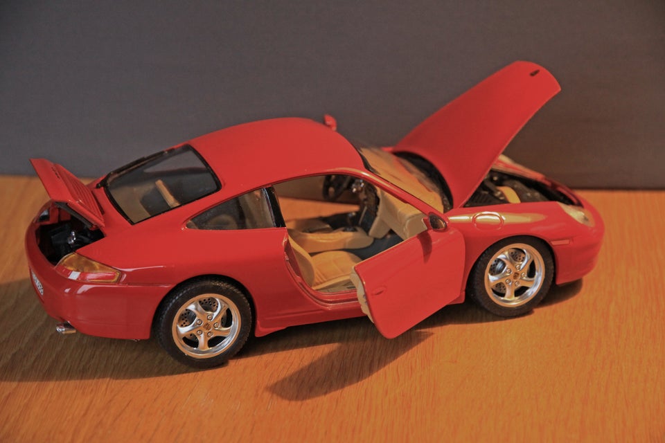 Modelbil, BURAGO 1:18 PORSCHE 911