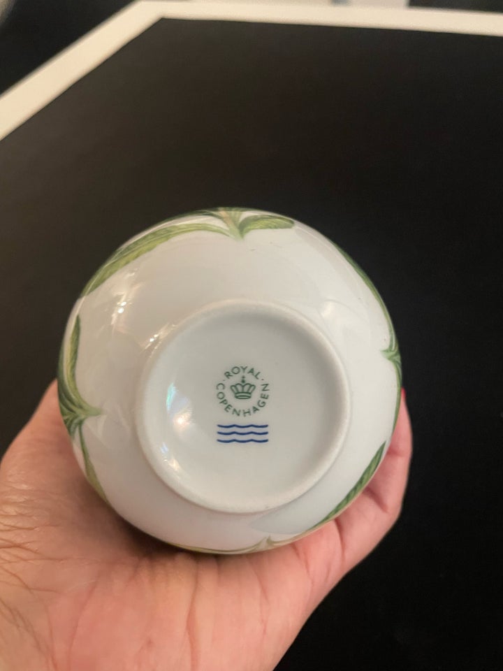 Porcelæn Stående æg Royal