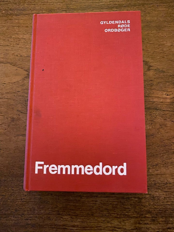 Fremmedord (1991), emne: sprog