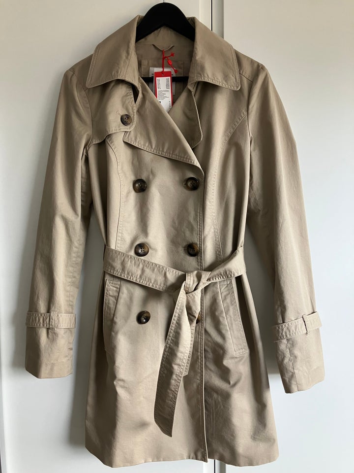 Trenchcoat, str. 40, Esprit