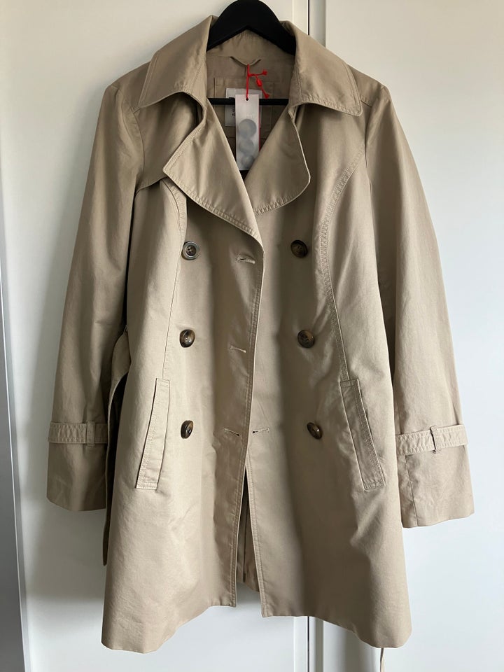 Trenchcoat, str. 40, Esprit