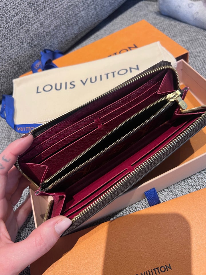 Pung, Louis Vuitton