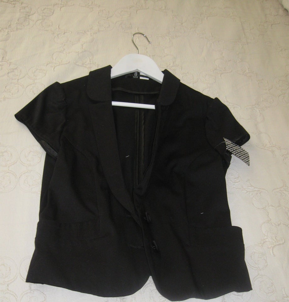 Blazer, str. 42, HM