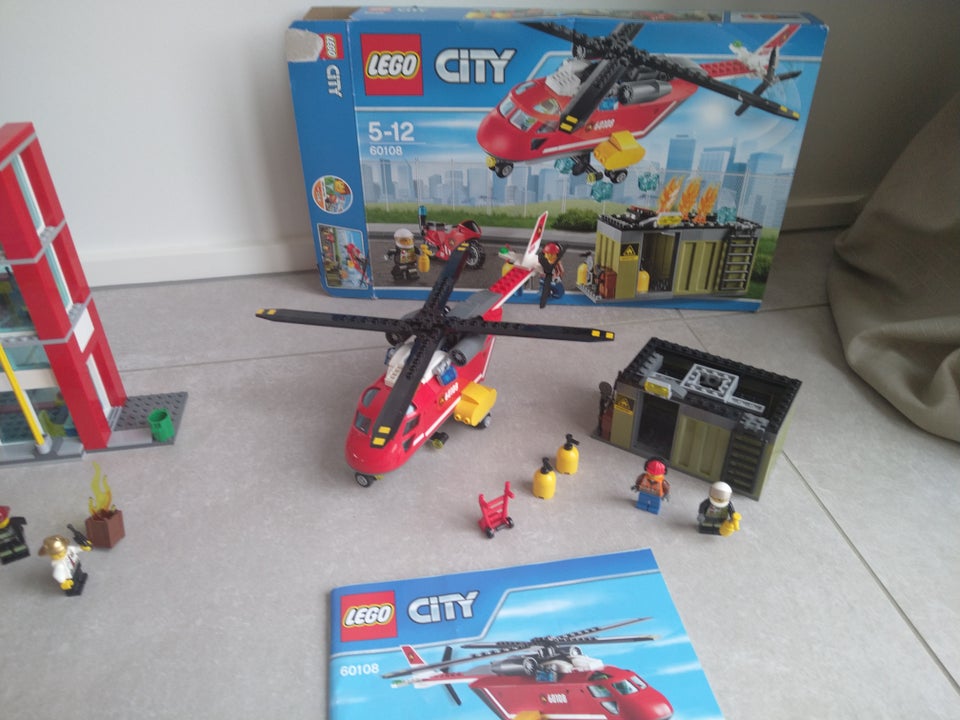 Lego City 60004  60108 City