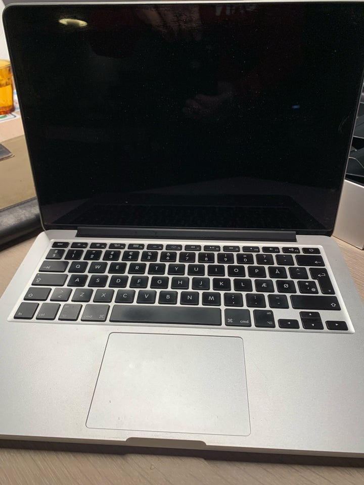 MacBook Pro, God