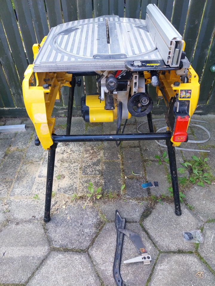 Bordrundsav Dewalt