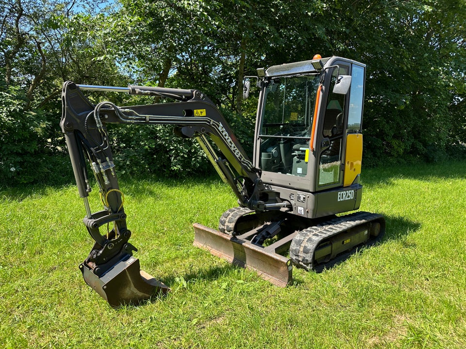 Minigraver, Volvo ECR25D