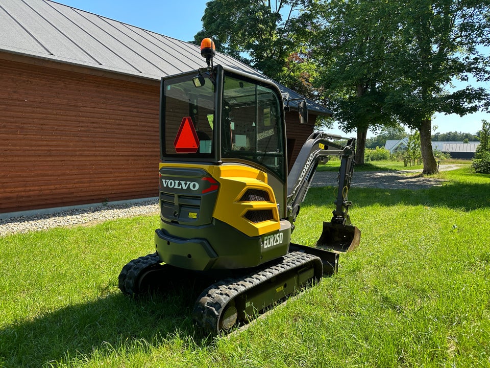 Minigraver, Volvo ECR25D