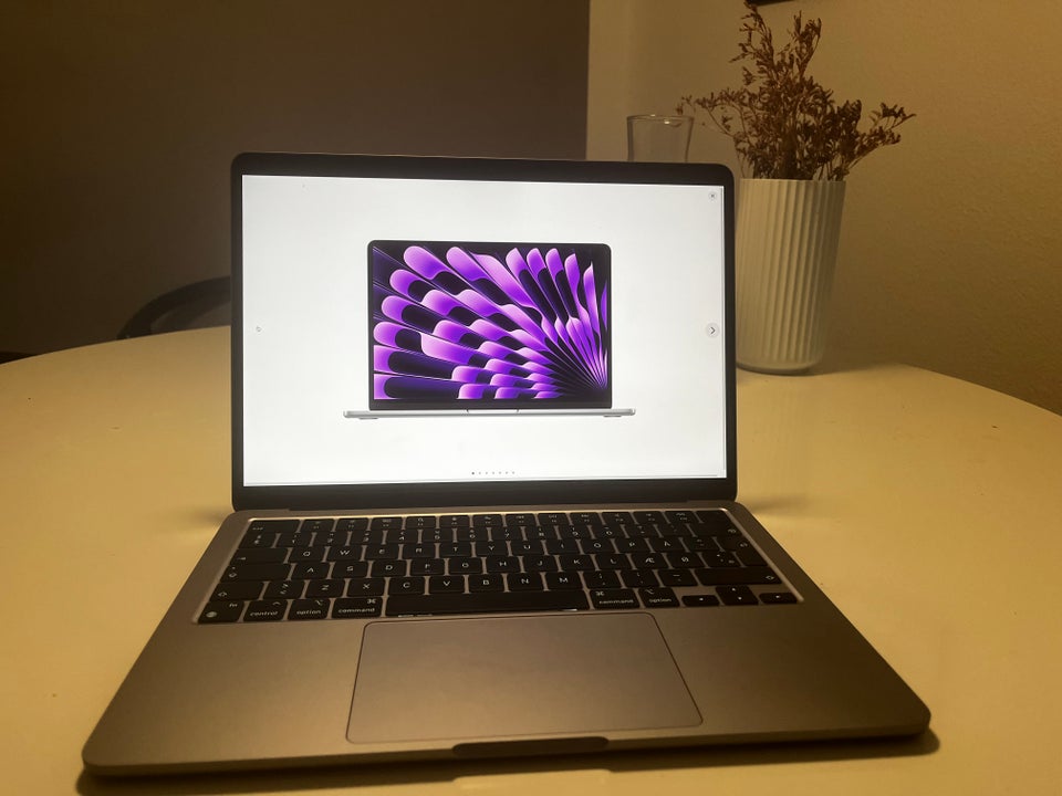 MacBook Air 2022 M2 SG M2 GHz