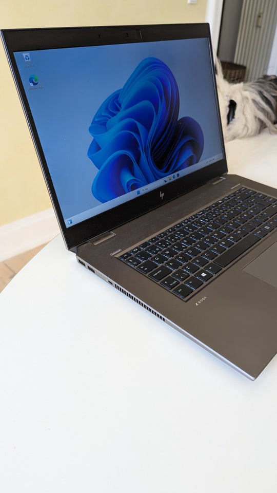 HP ZBook Studio G5 I9 9980H 48 GHz