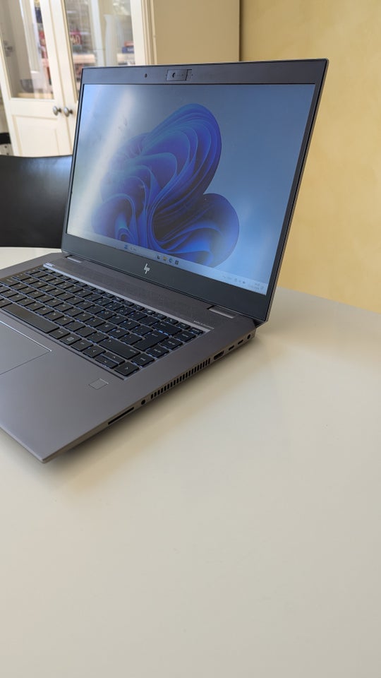 HP ZBook Studio G5 I9 9980H 48 GHz