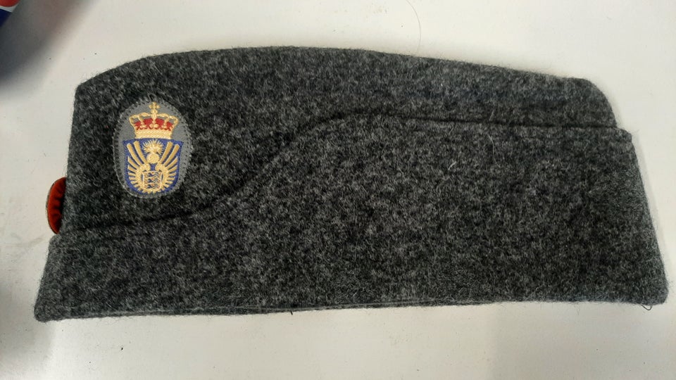 Uniform, Skråhuer