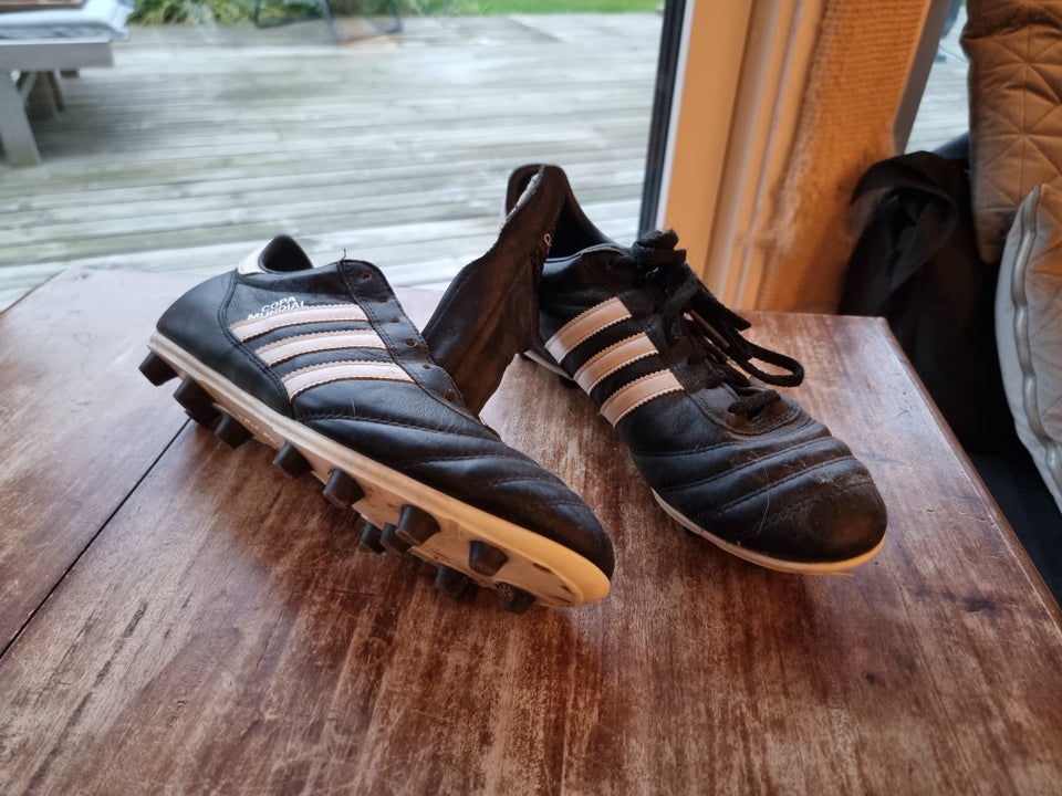 Fodboldstøvler, Adidas copa