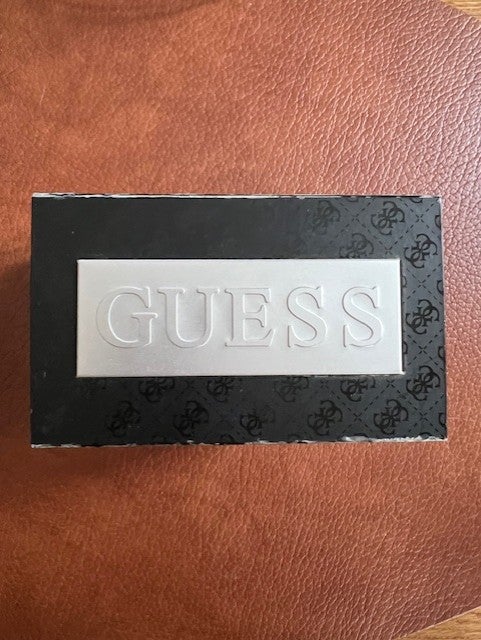 Dameur Guess